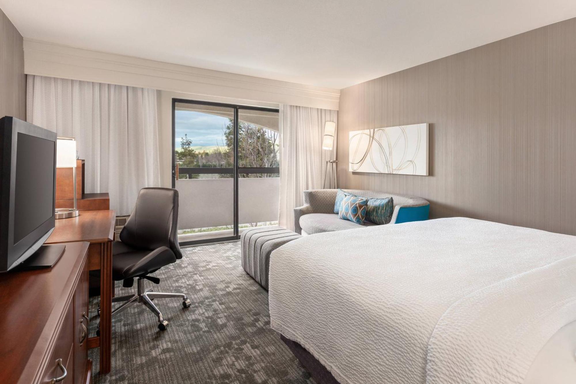 Courtyard By Marriott San Jose South/Morgan Hill Hotel Buitenkant foto