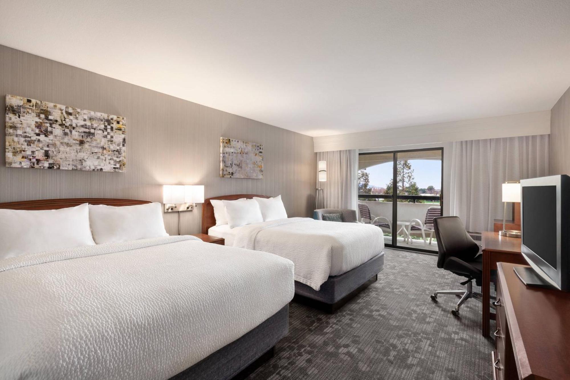 Courtyard By Marriott San Jose South/Morgan Hill Hotel Buitenkant foto