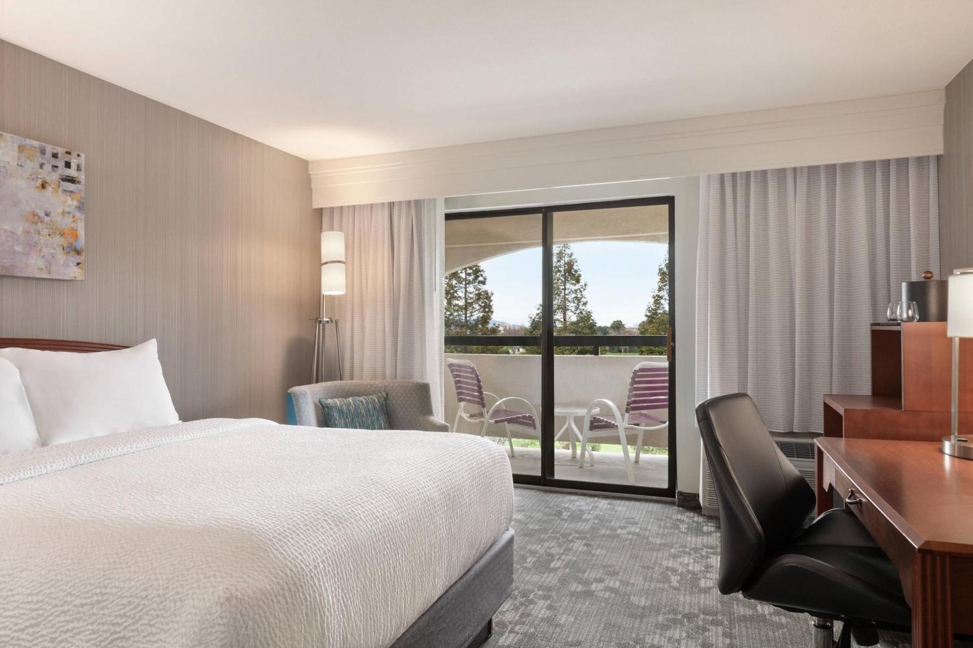 Courtyard By Marriott San Jose South/Morgan Hill Hotel Buitenkant foto