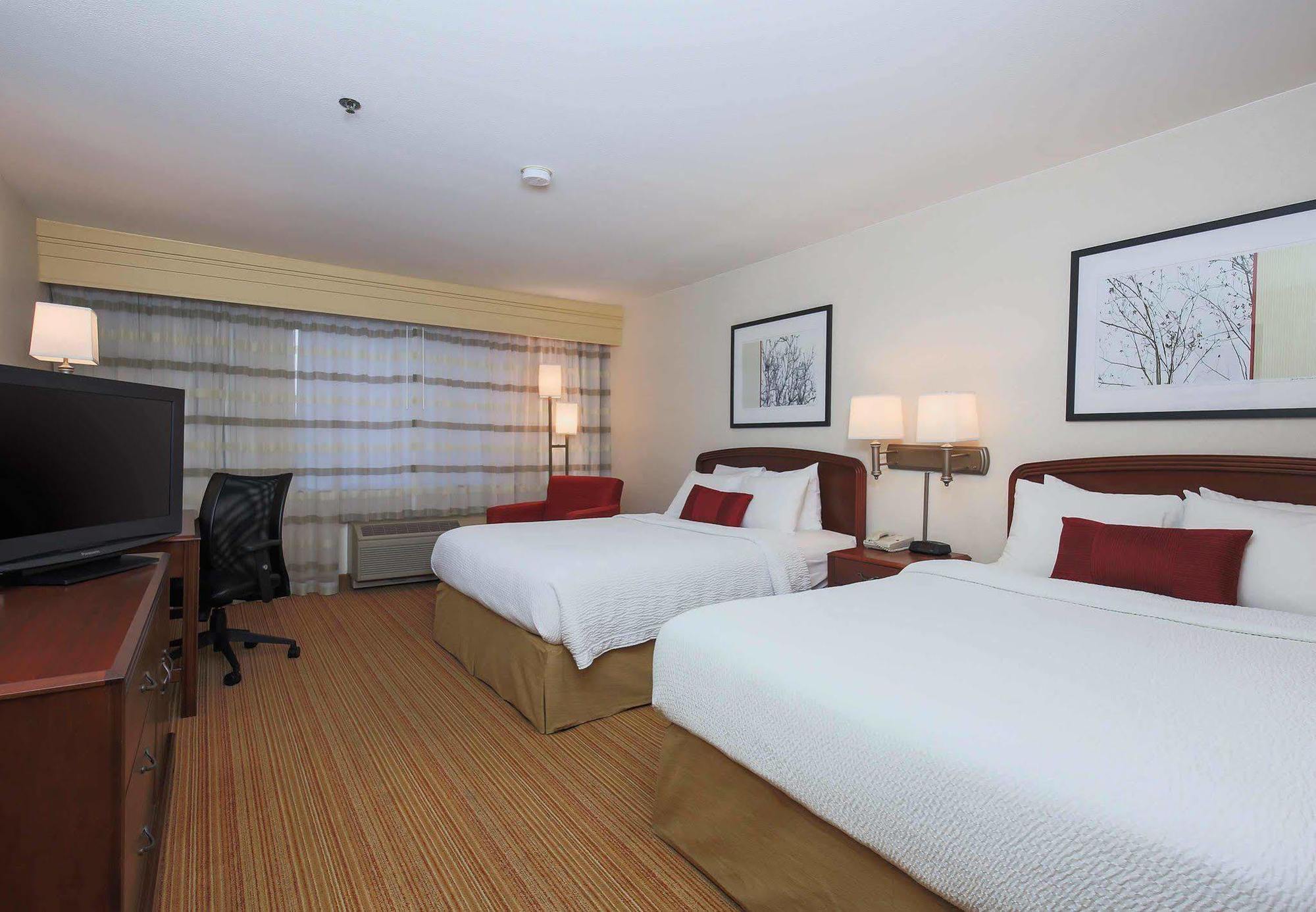 Courtyard By Marriott San Jose South/Morgan Hill Hotel Buitenkant foto